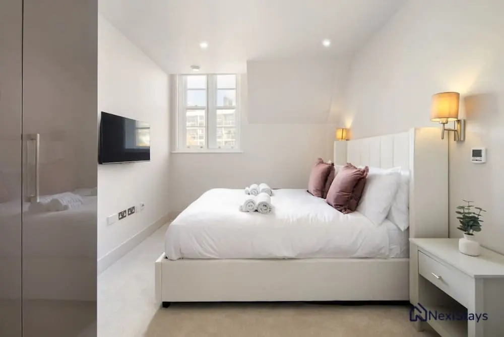 5 Mins Walk to Battersea Park Battersea Retreat