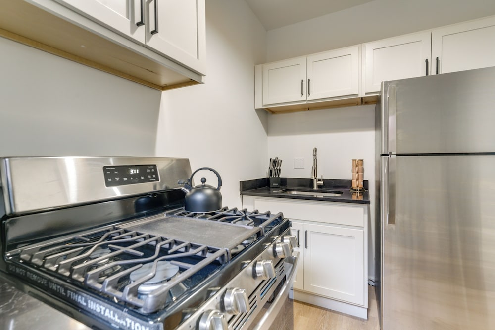Pet-friendly Midtown Gem, 1 Mi to Dtwn Detroit