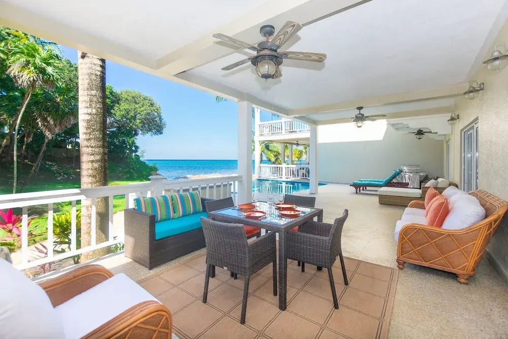 Lawson Rock - Seahorse 105 2 Bedroom Condo by RedAwning