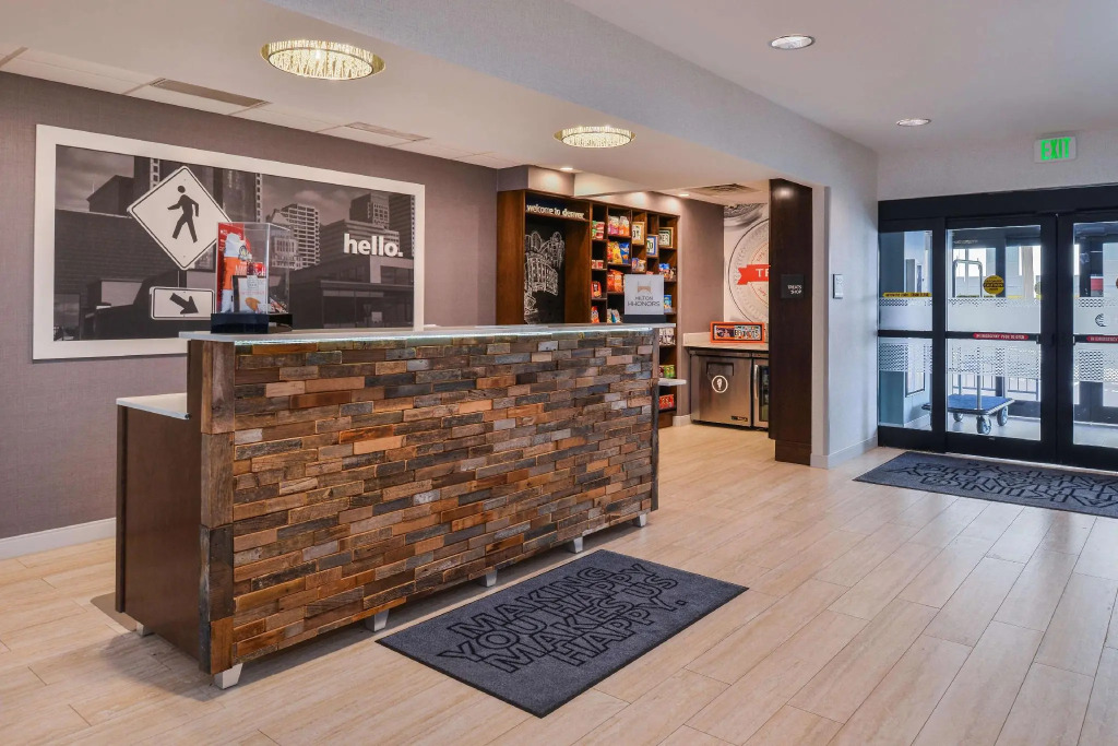Hampton Inn & Suites Denver-Speer Boulevard