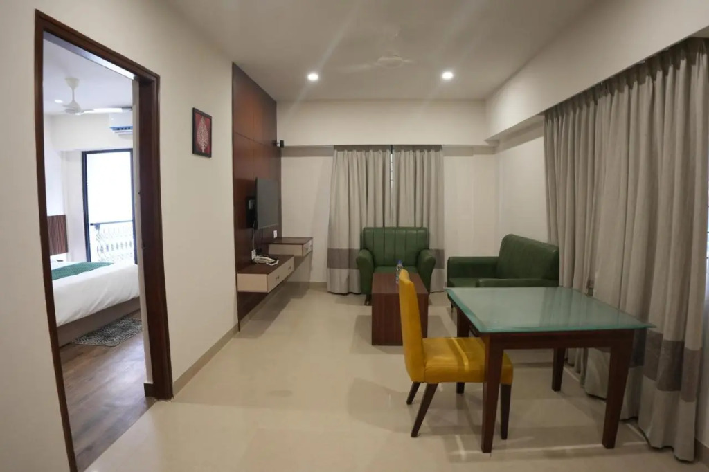 AK Castle Suites