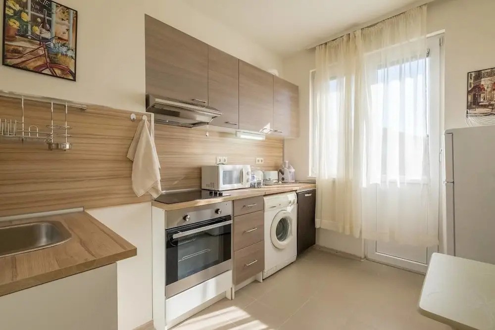 FM Deluxe 2-BDR Apartment with Terrace - Central City View
