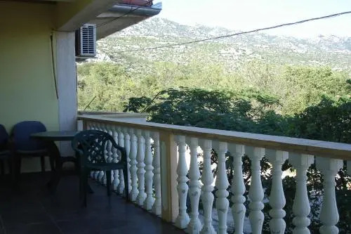 Apartments CICO Starigrad Paklenica