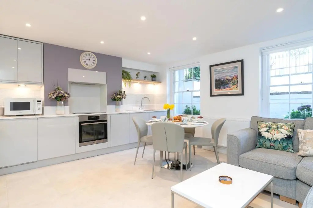 Stunning 2 Bed in the Heart of Cheltenham!