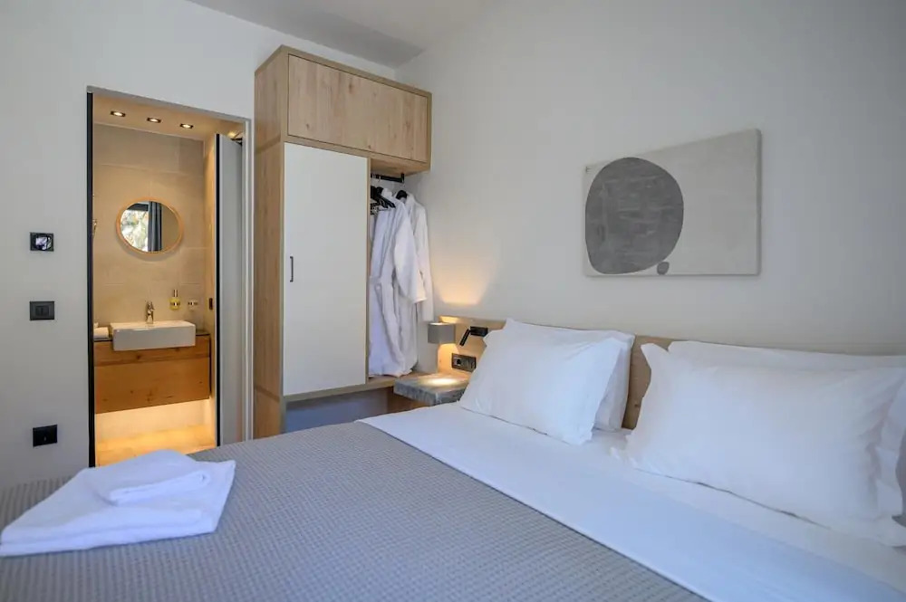Vrahos Executive Suite