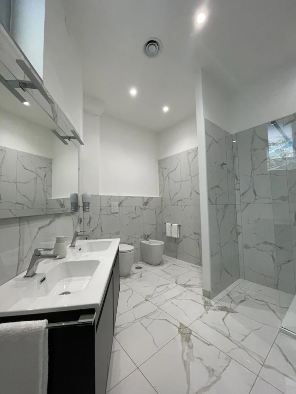 B&B Center City