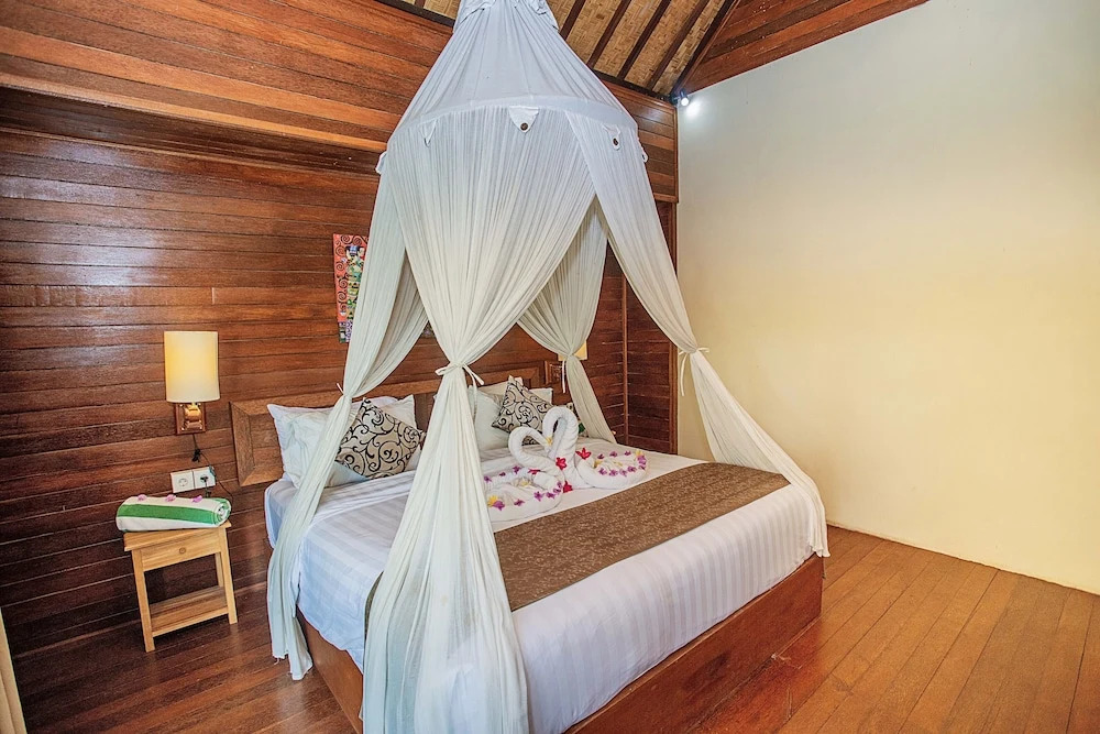 DMuncuk Huts Lembongan