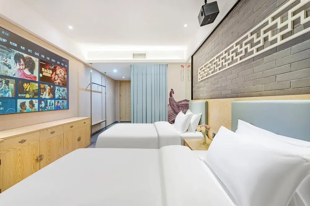 Lemon Breeze Hotel