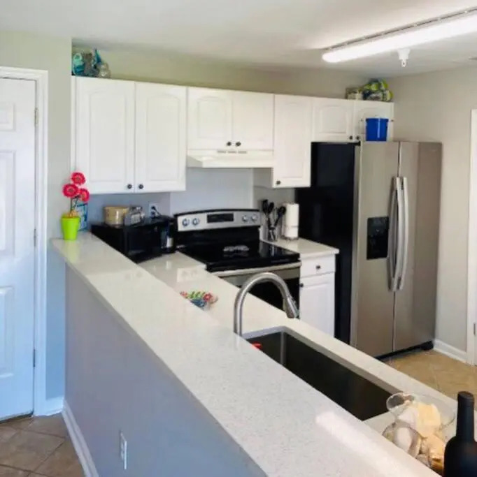 Mini Pearl, Private 2 BR - 1 block to BEACH!