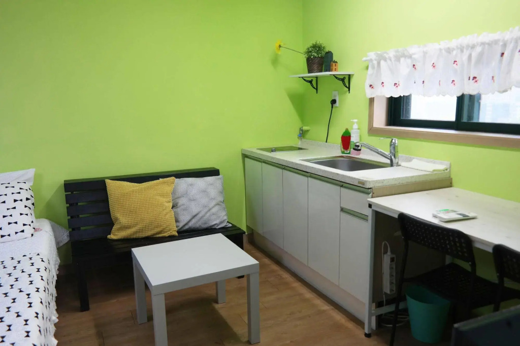 I-House