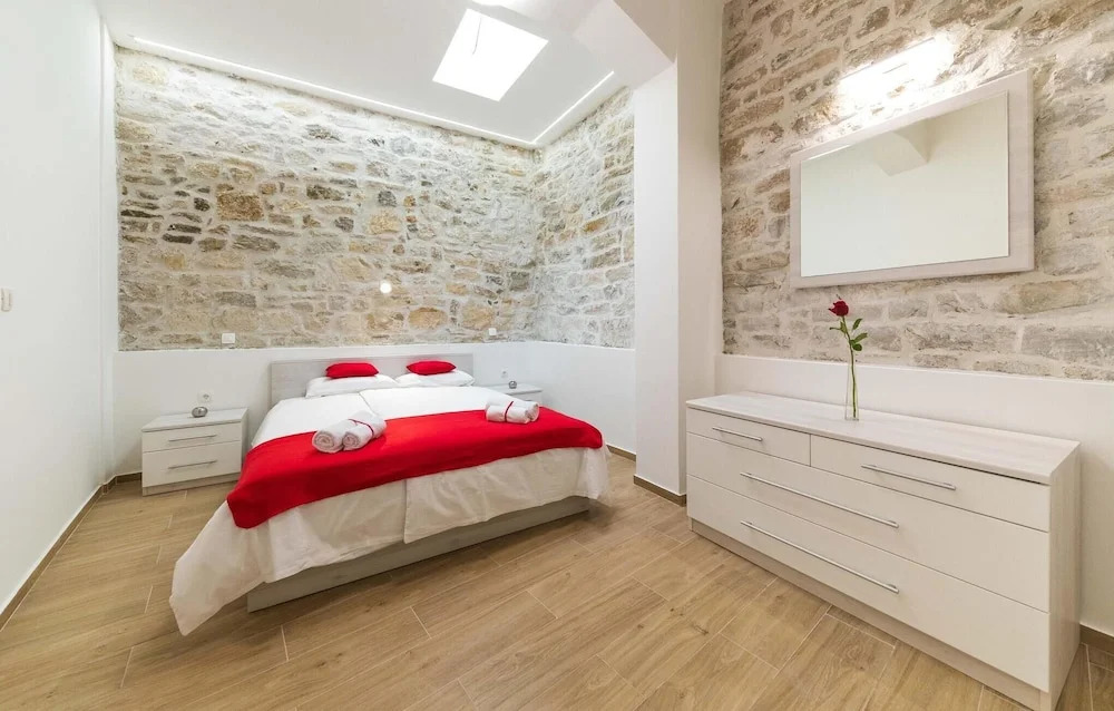 Nice Apartment in Kastel Sucurac With Wifi and 2 Bedrooms