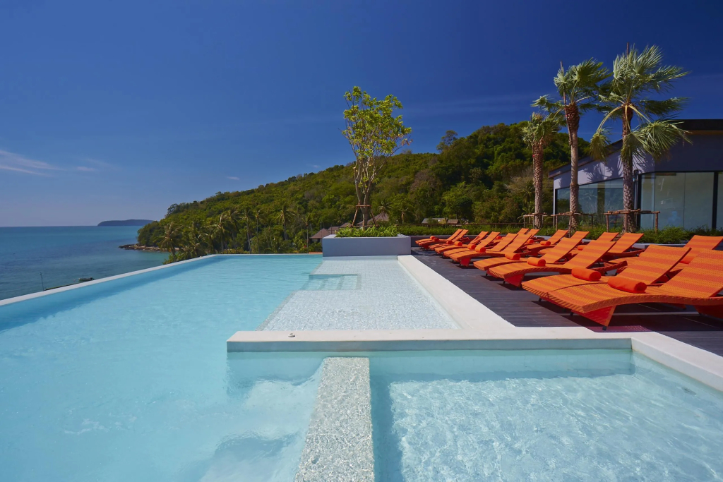 Bandara Beach Resort, Phuket