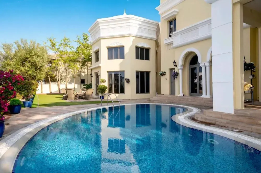 Beautiful 7 Bedrooms Villa A10