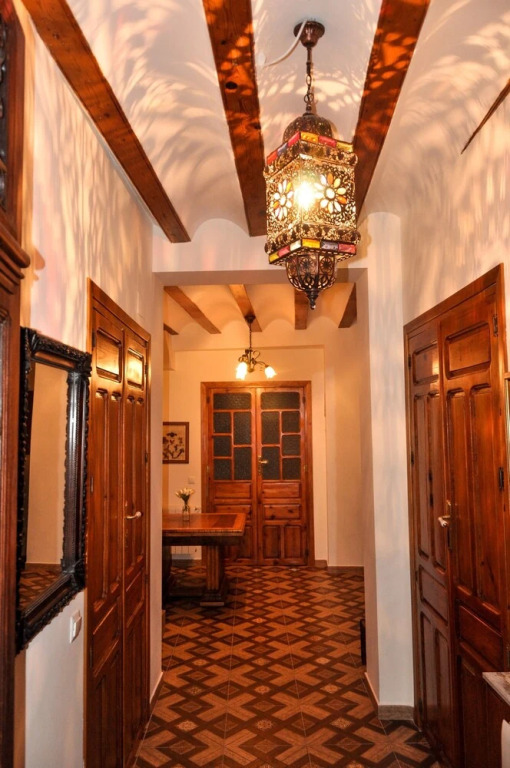 House With 6 Bedrooms in Carcelén, With Wonderful Mountain View, Balco