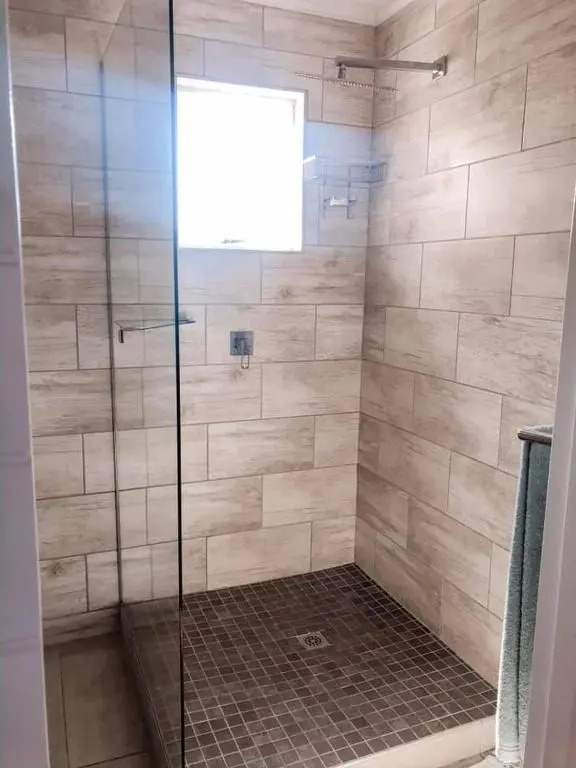 Newly Renovated 2 bed Apartment - Kingston Estate