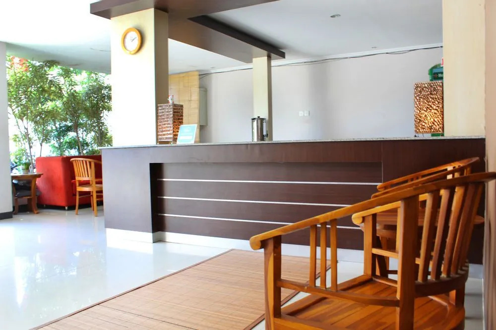 艾里巴厘岛库塔丹帕沙西那库拉帖木儿 6 号酒店(Airy Denpasar Barat Nakula Timur 6 Kuta Bali)