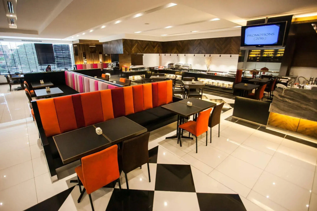 Crystal Crown Hotel JB