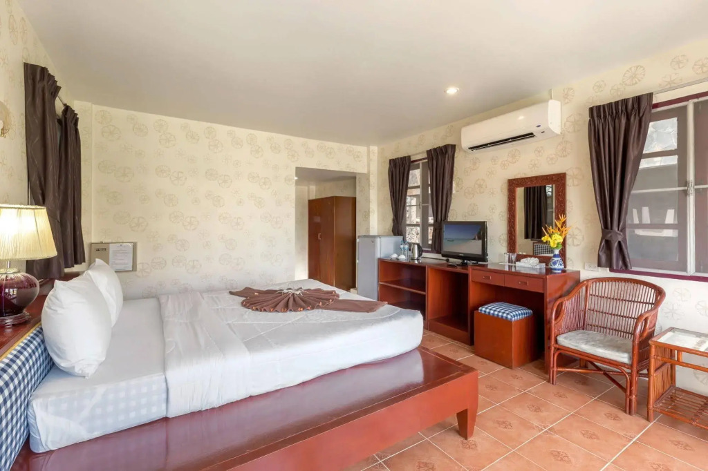 Royal Crown Hotel & Palm Spa Resort