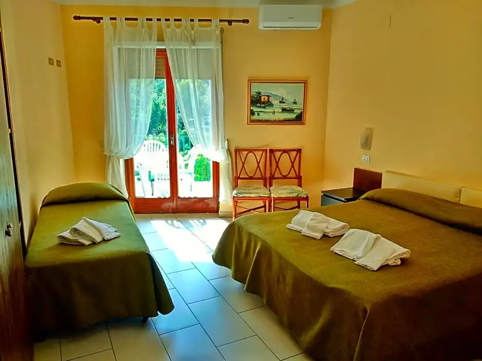 Hotel Desiree