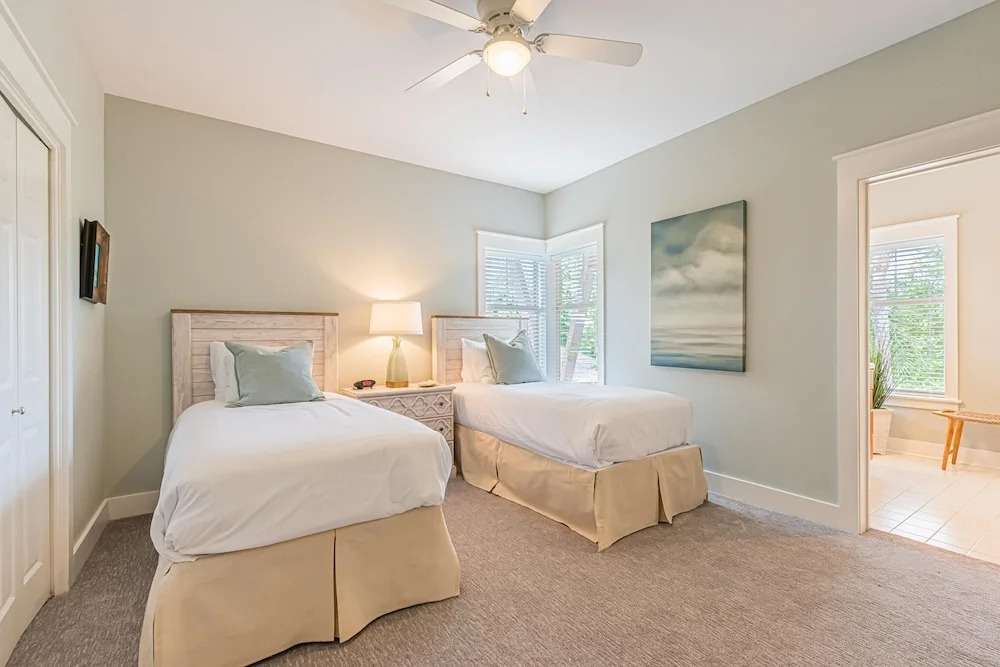 Magnolia Bay 8582