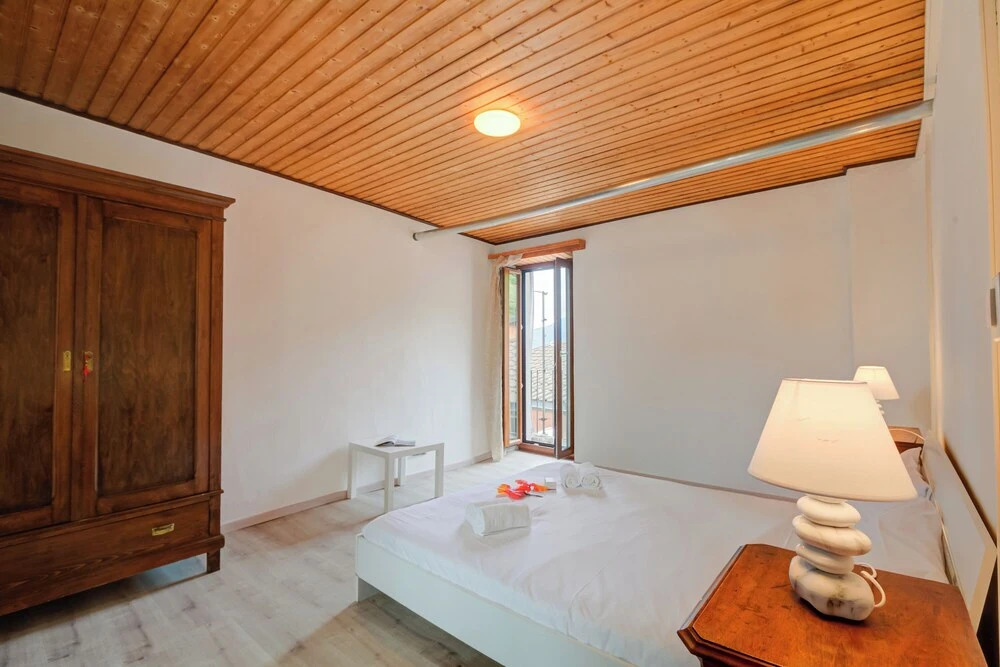 Rustic Mountain Brissago 2