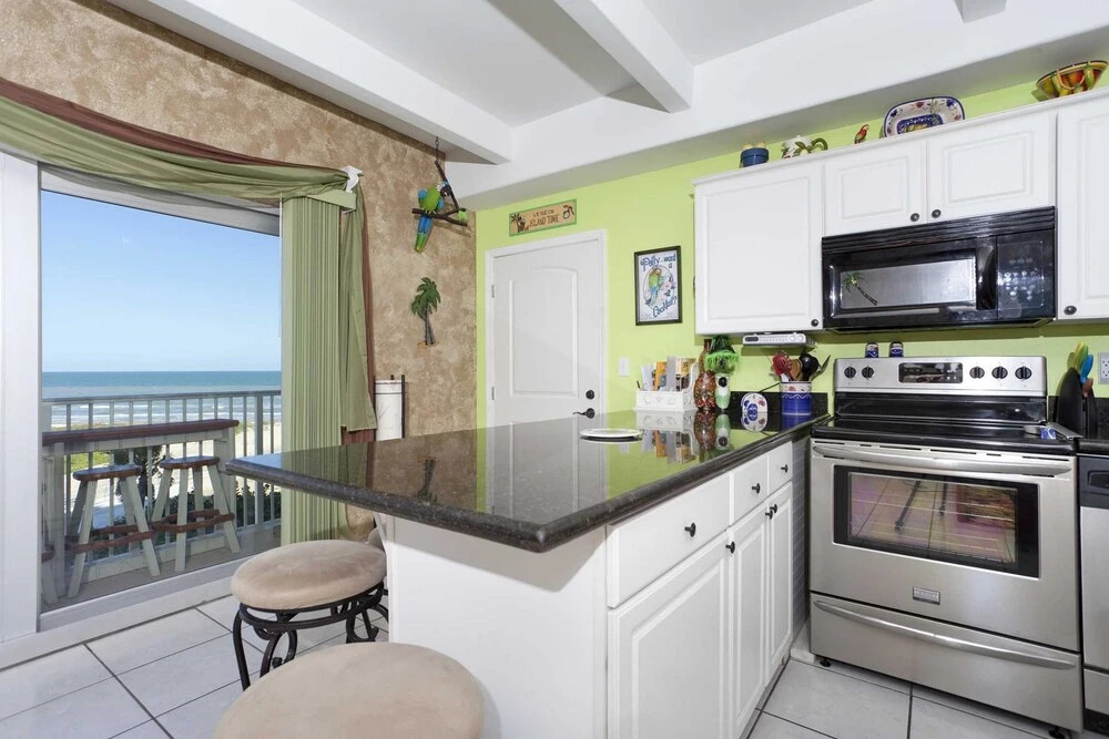 Aquarius Condominium 302