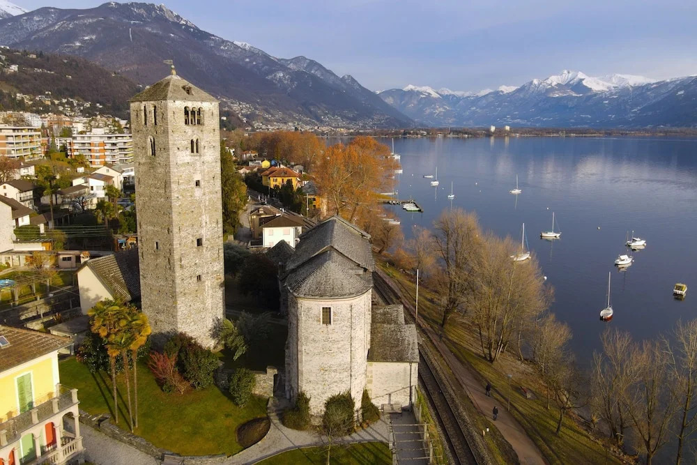 Locarno Area: Quiet Lake View Escape 1