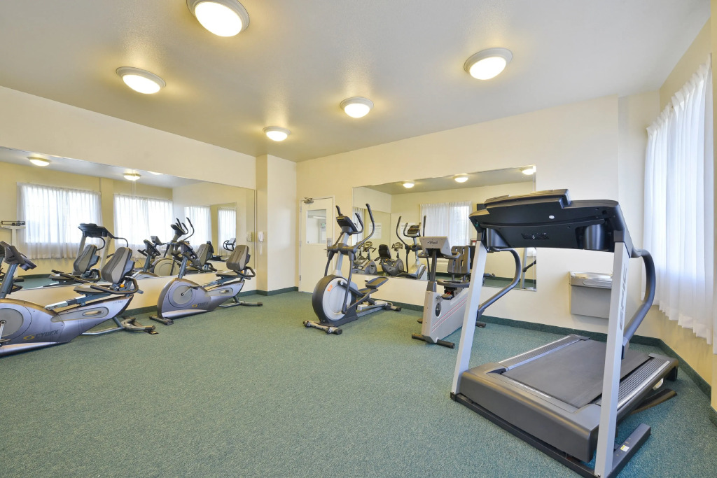 Holiday Inn Express & Suites Tacoma South - Lakewood by IHG