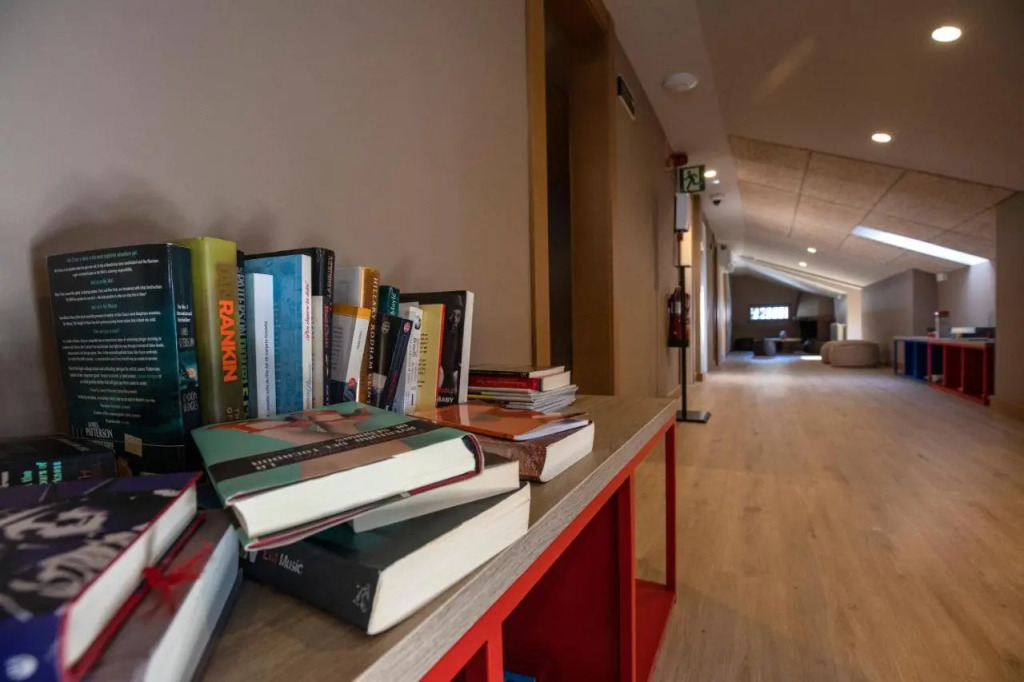 Font Andorra Hostel by Nexta