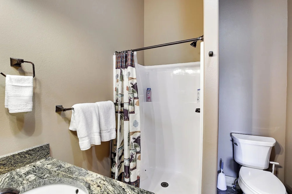 Lead Home w/ Pool Access: 3 Mi to Terry Peak Mtn!
