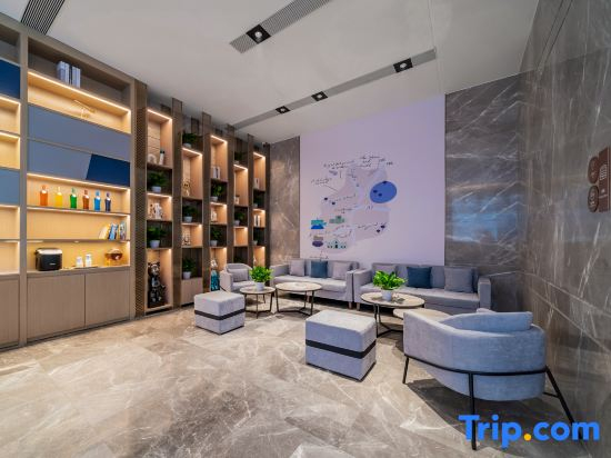 Kyriad Hotel (Chongqing Dadukou Pedestrian Street Xinshancun Light Rail Station)