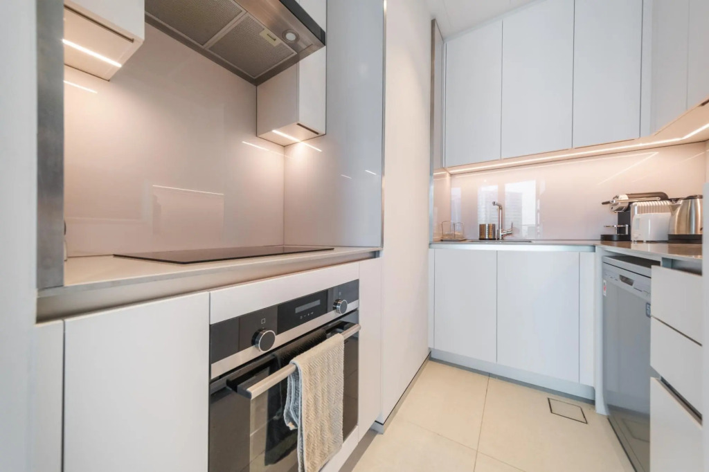 DXB - Address JBR - 705 - DM