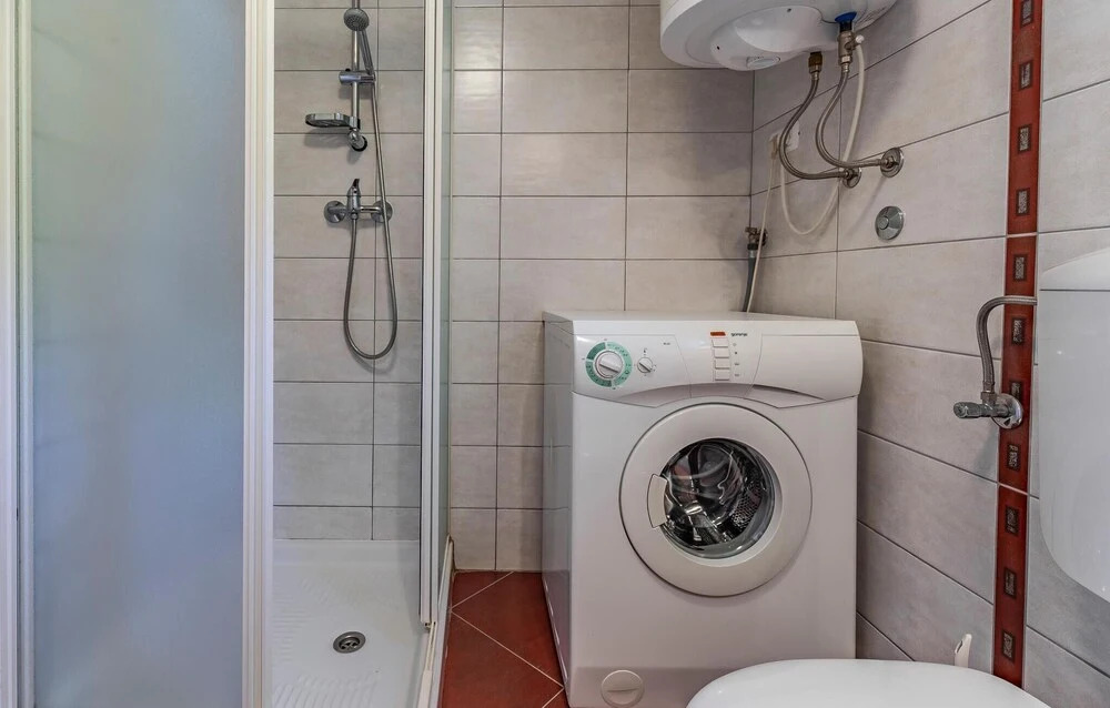 Nice Home in Banjole With Wifi and 1 Bedrooms