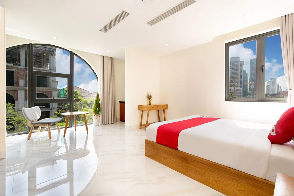 Oyo 541 Maple Suite Hotel