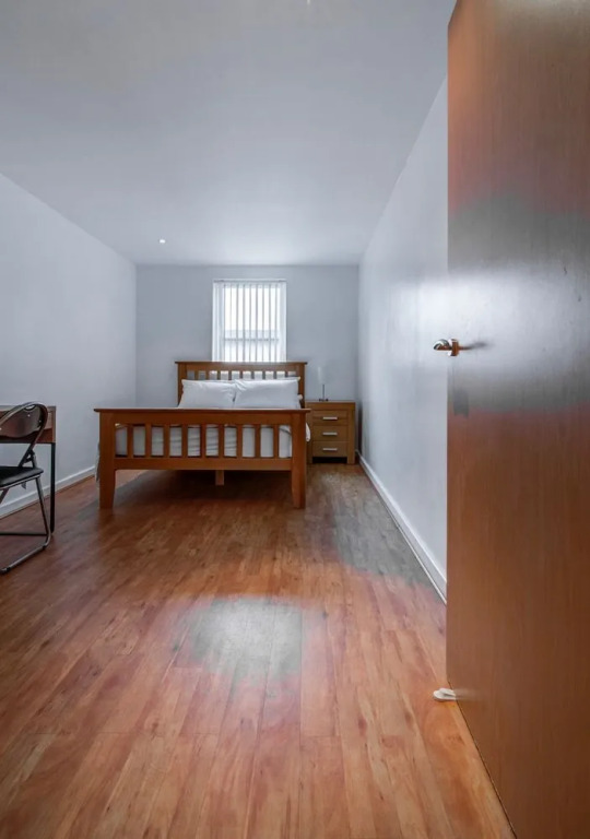 Bright & Modern 2-bedroom Flat - Sleeps 4