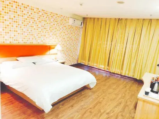 Homeinn Hotel (Dandong Fengcheng Fenghuangshan Fenghua Street)
