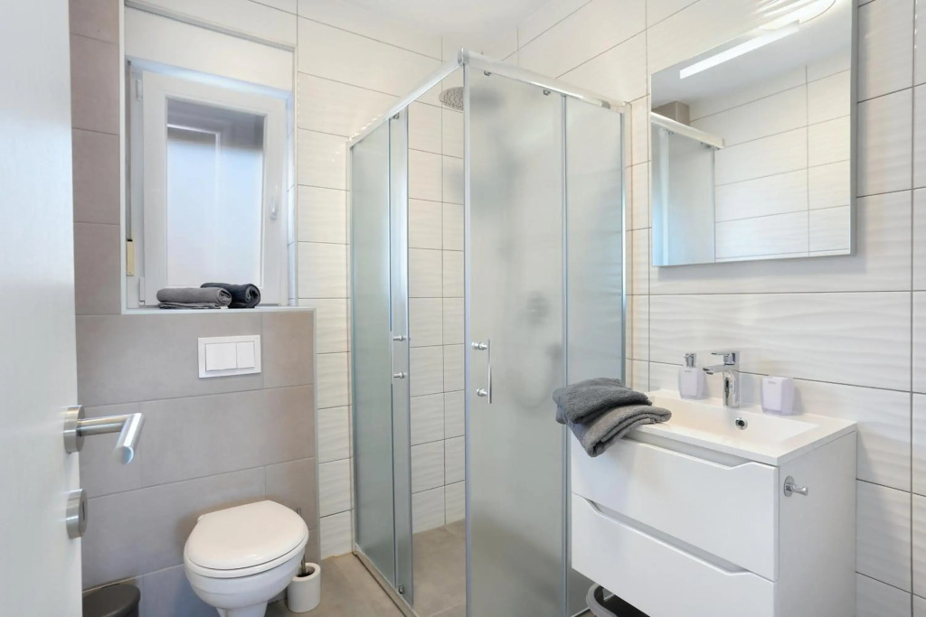 Family friendly apartments with a swimming pool Mavarstica, Ciovo - 18642