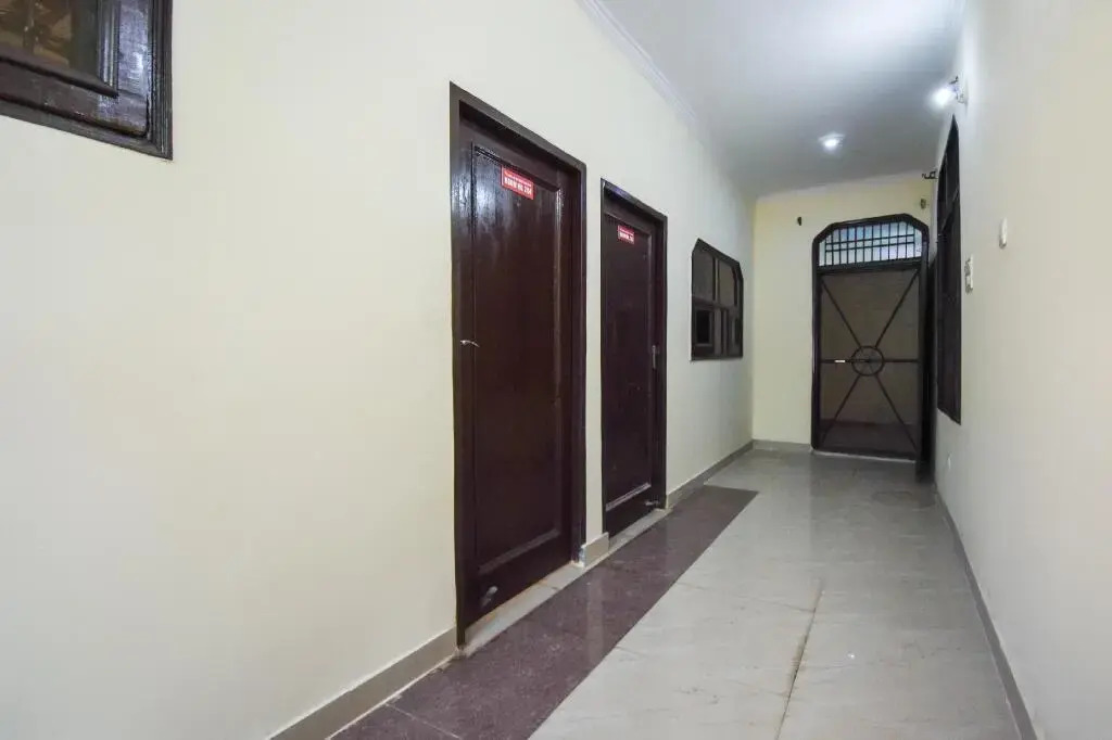 Hotel Kaushik by OYO Rooms