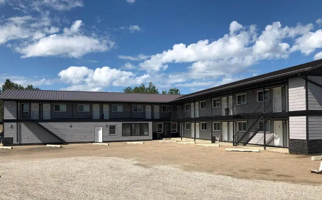 Onoway Inn And Suites