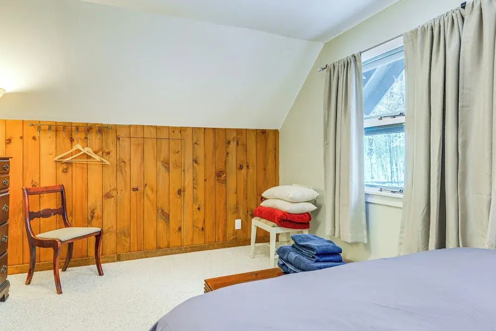 Cozy Vermont Escape w/ Deck, Near Skiing!