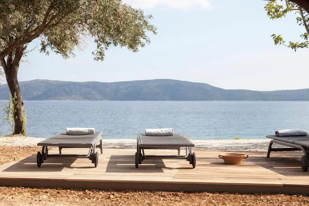 ILYA SUITES BY THE SEA