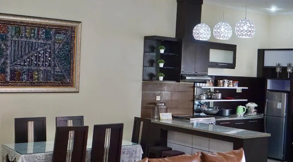 Sudjis House