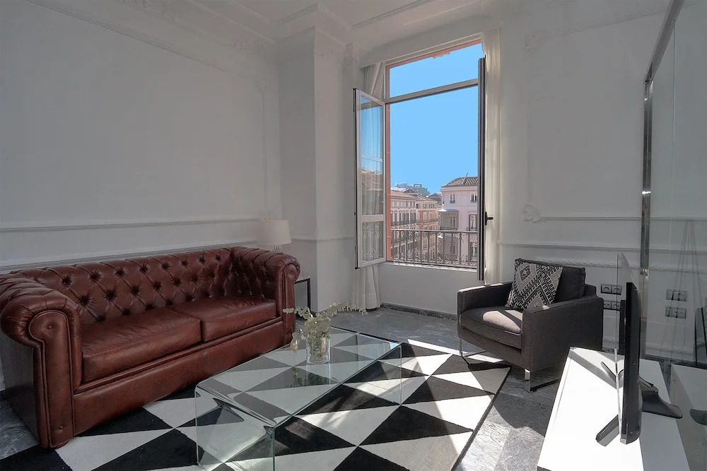 Apartamentos Plaza Constitución - Larios