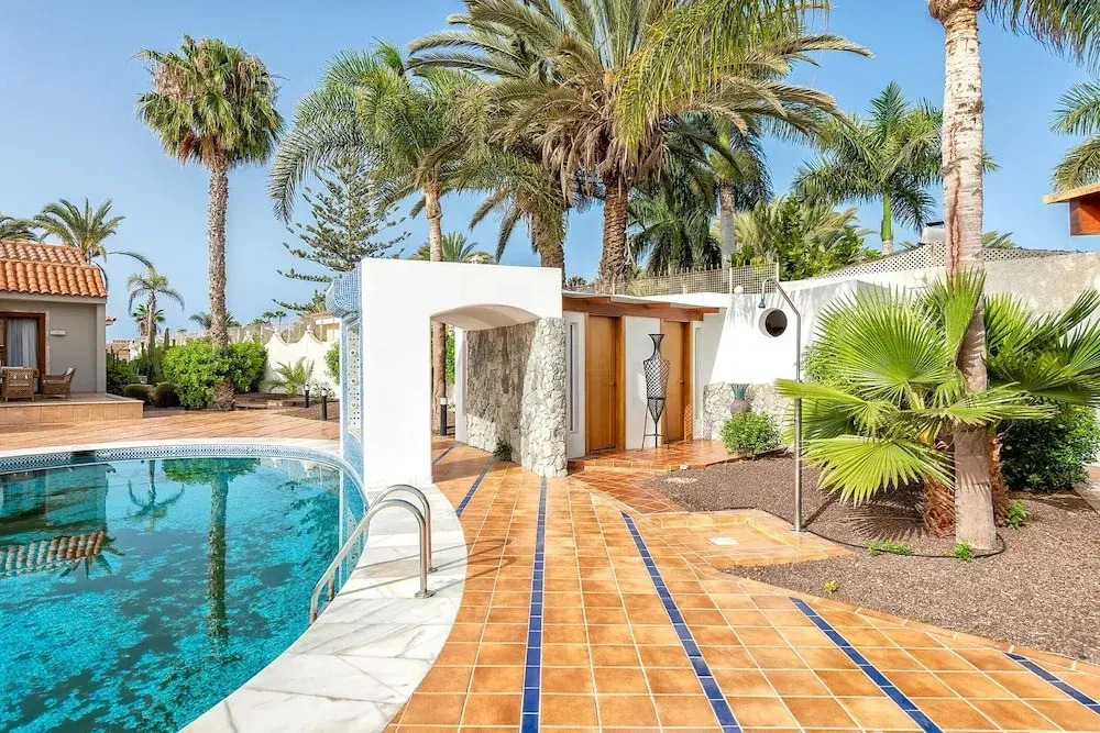 Bungalow in Maspalomas Near Golf & Beach
