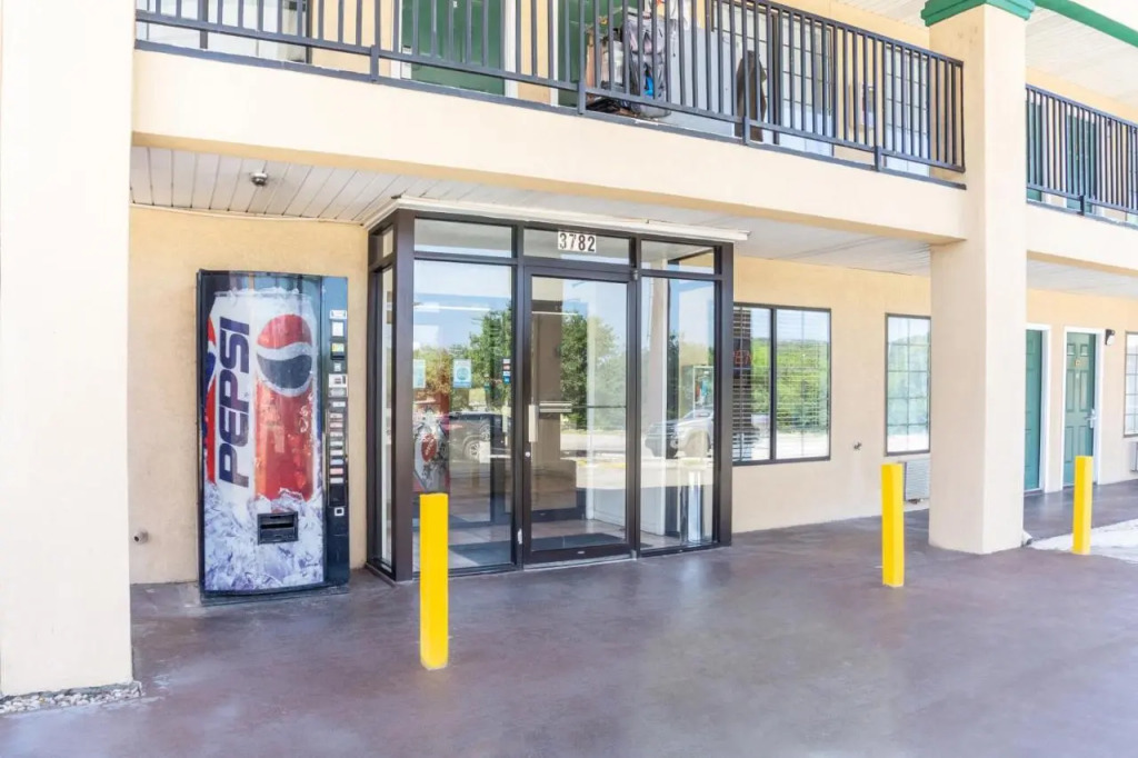 OYO Inn & Suites Medical Center San Antonio