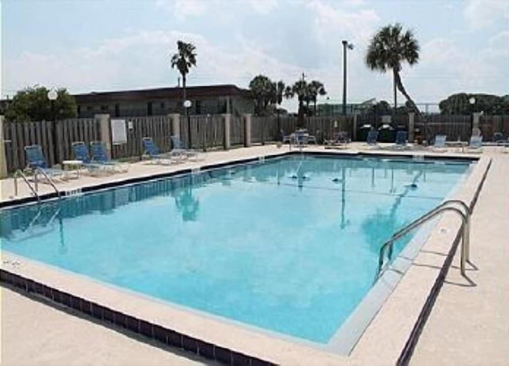 Pelican Inlet F137 Condo