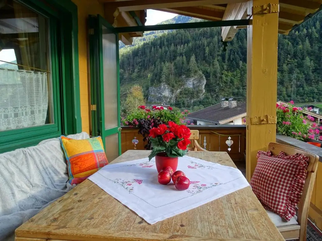 Appartementhaus Zillertal by PiaundDirk