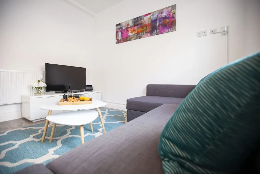 Victoria Apartment