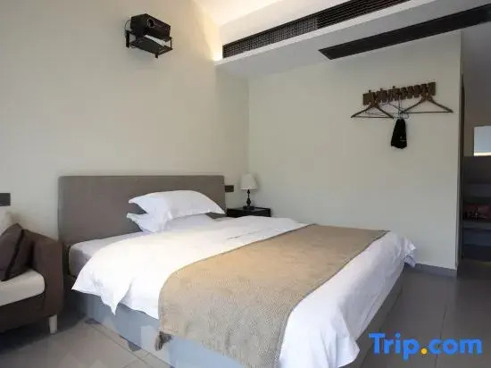 Youbian Homestay (Border City Chadong Scenic Area)