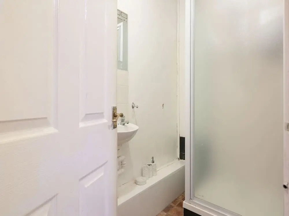 6 Bedroom Chorlton Townhouse